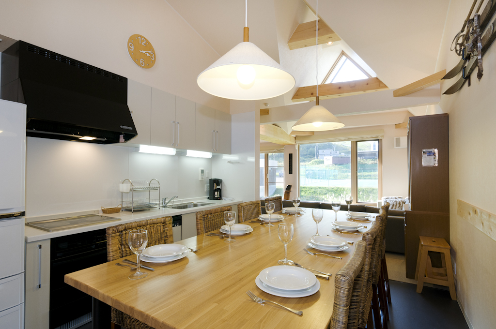 4BR Kitchen and Dining 