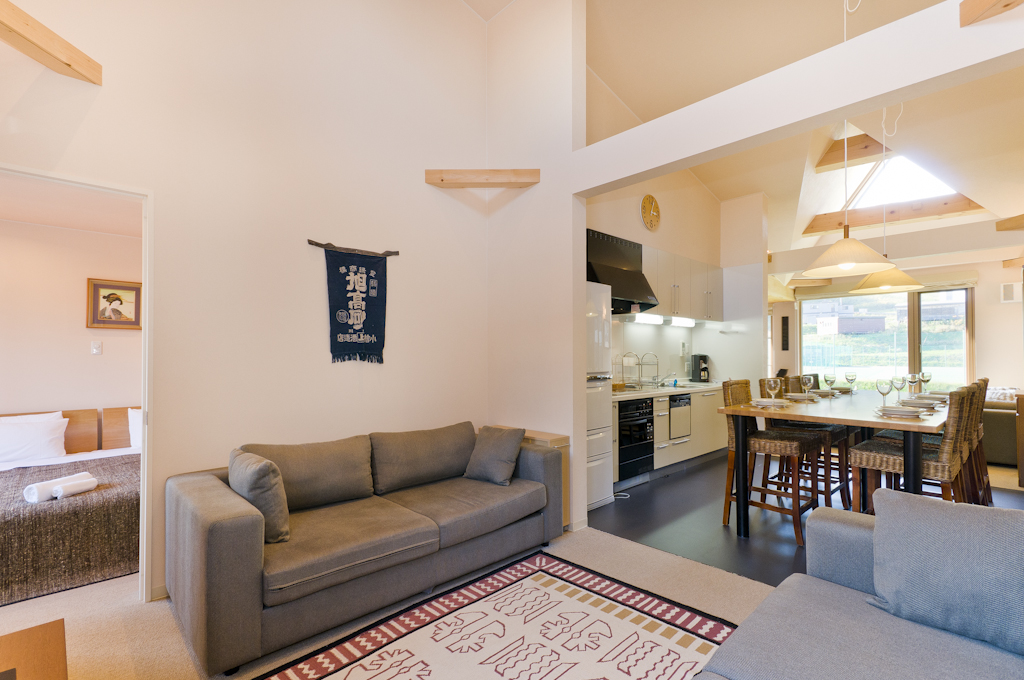 4BR Living area