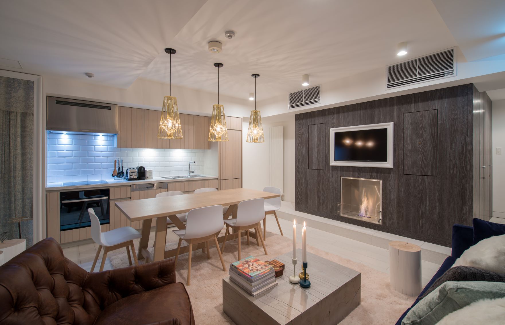Living dining with fireplace