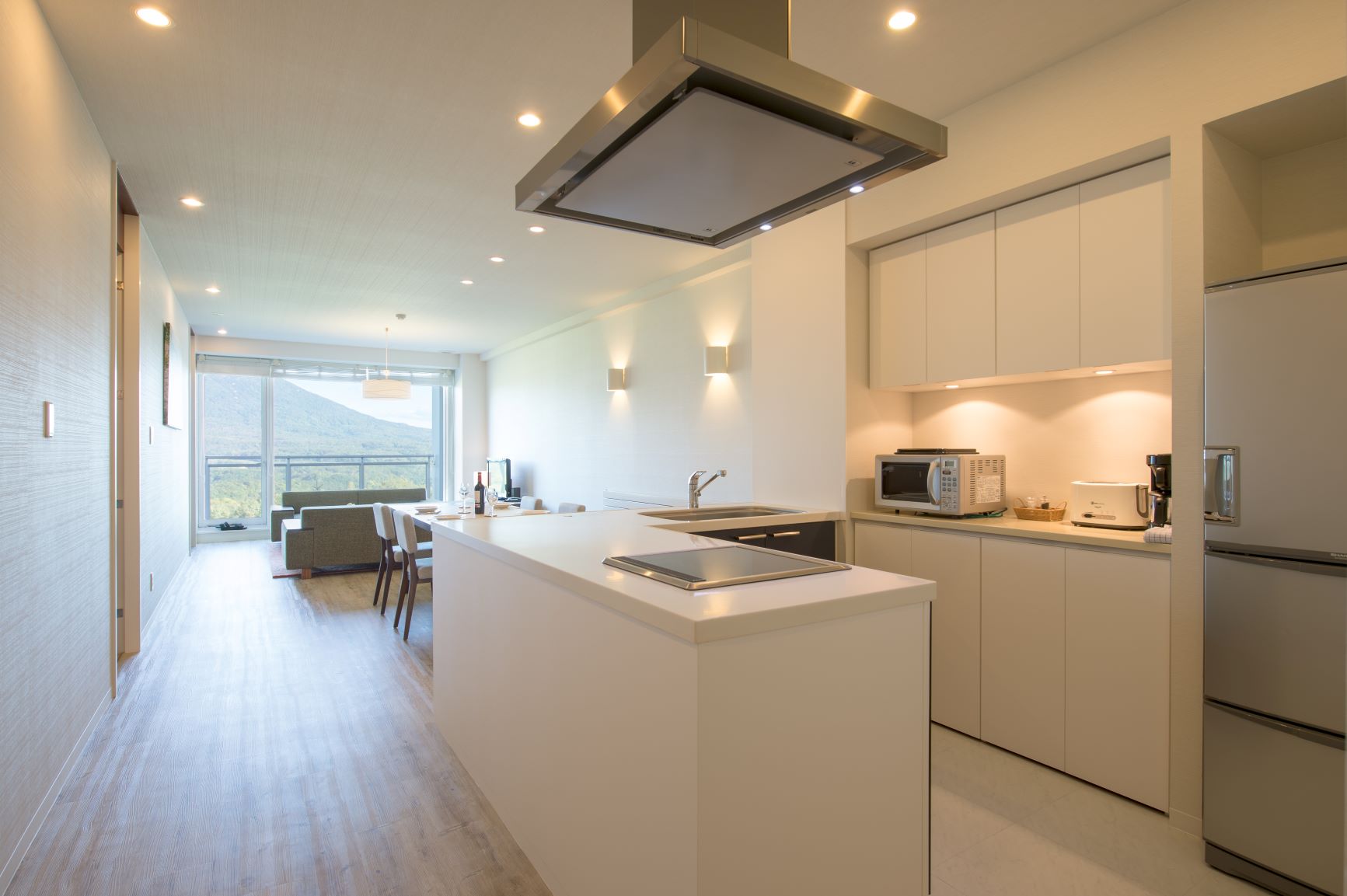 Kitchen dining area